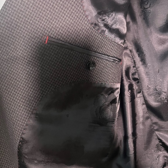 Sondergaard

Slim-Fit Suit - Picture 6 of 11